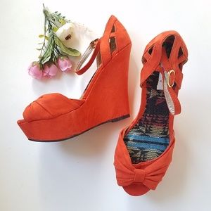 Qupid | Blood Orange Ankle Strap Peep toe Platform Wedges  heels size 9